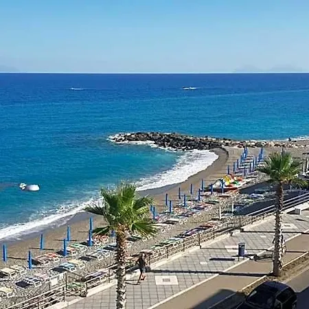 Abbronzatissima شقة